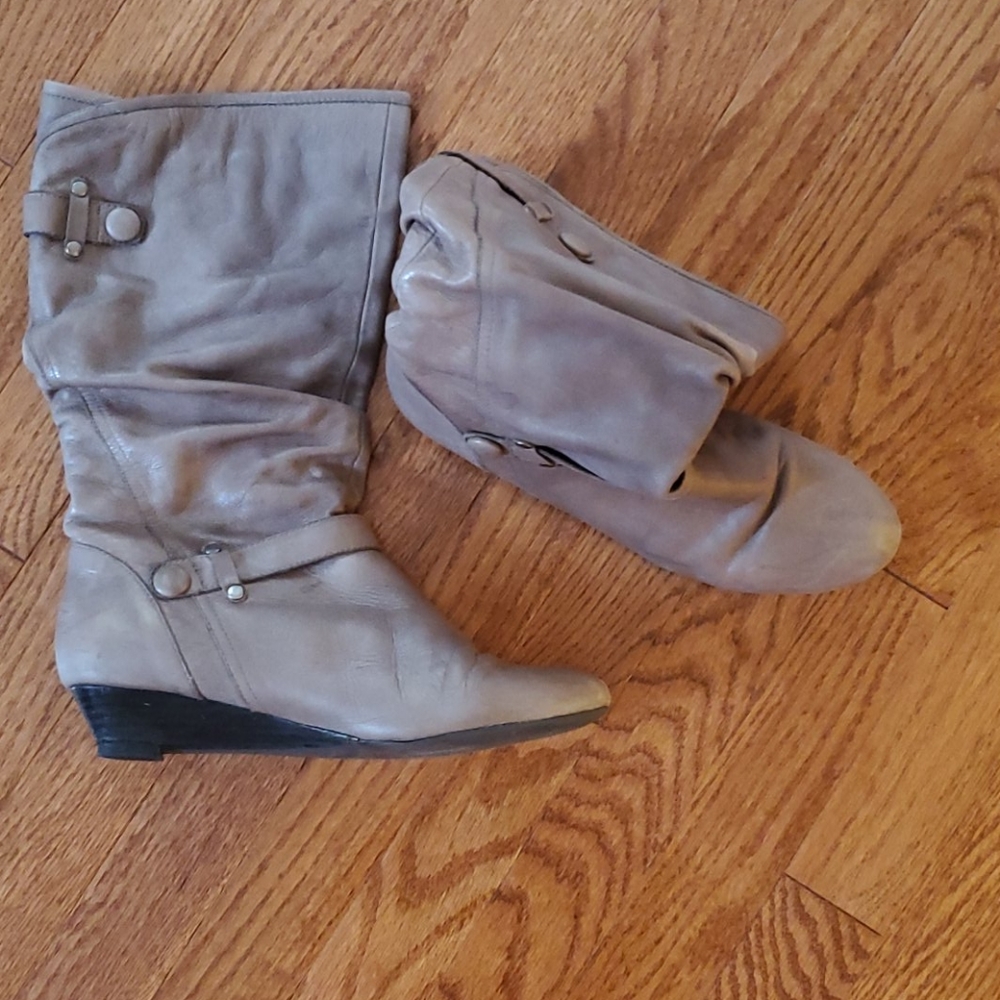 Leather bootie